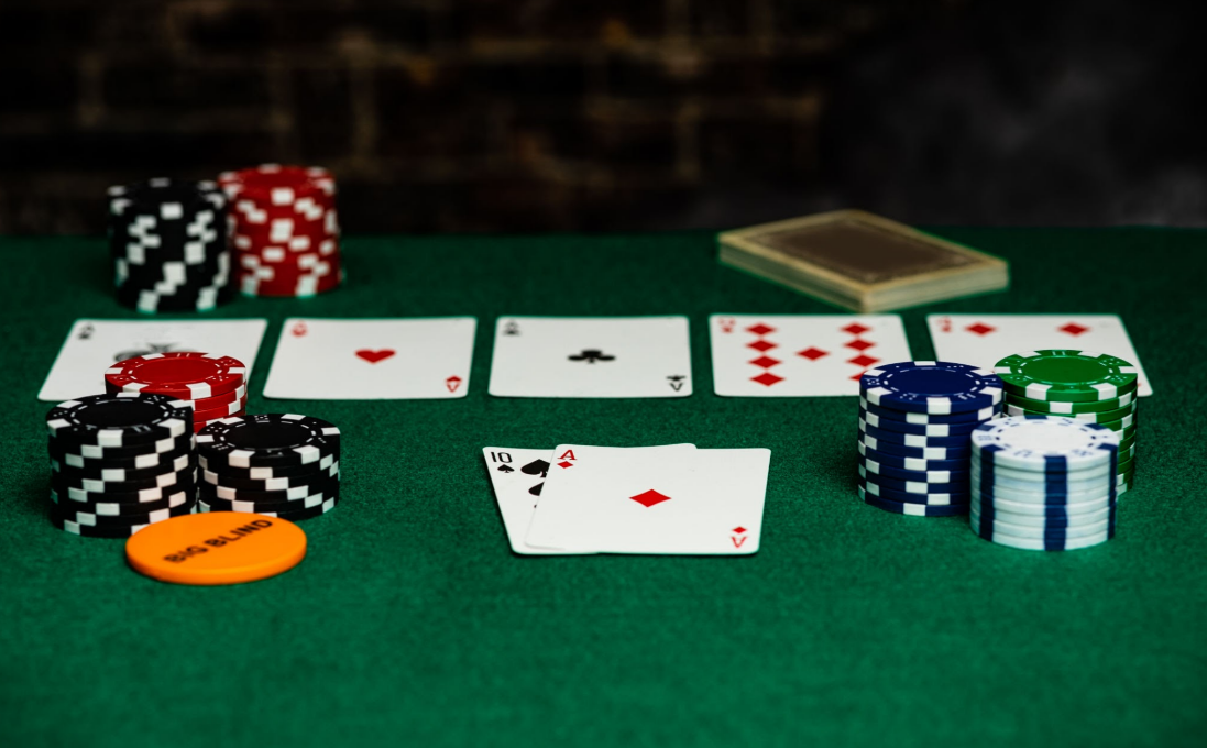 新手必读：德扑竞技纸牌入门指南与进阶策略